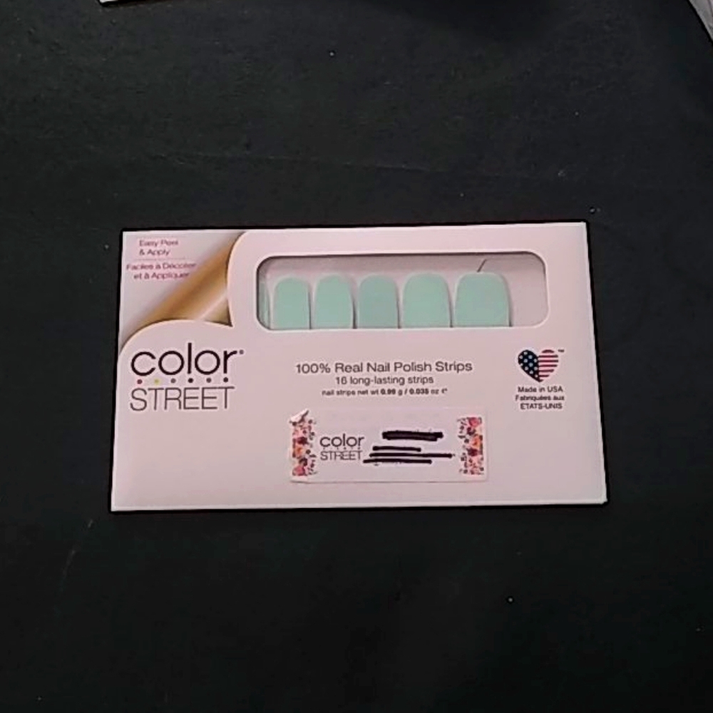 NWT Color Street